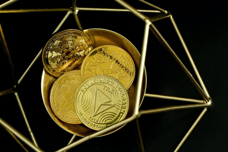 18일 가장 인기 있는 코인